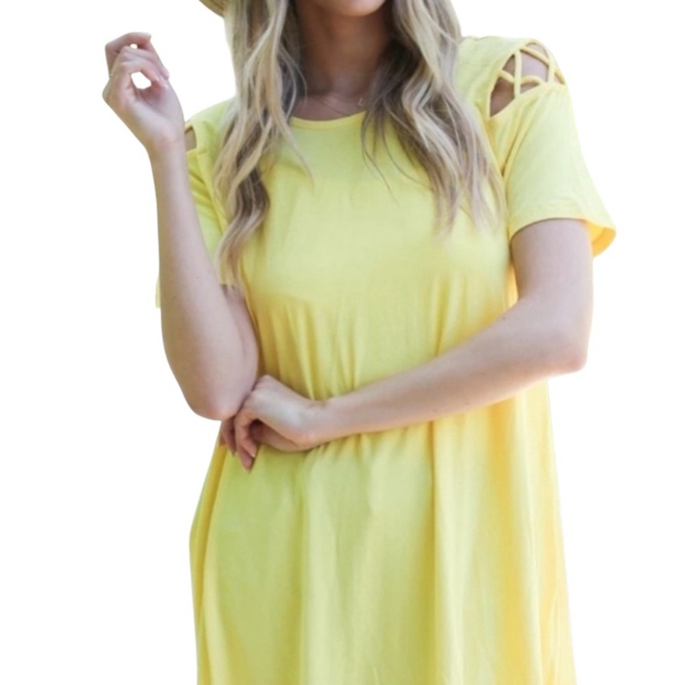 Anthony Richard’s Yellow Lattice Work Tunic Top (NWT) (Size: Large)